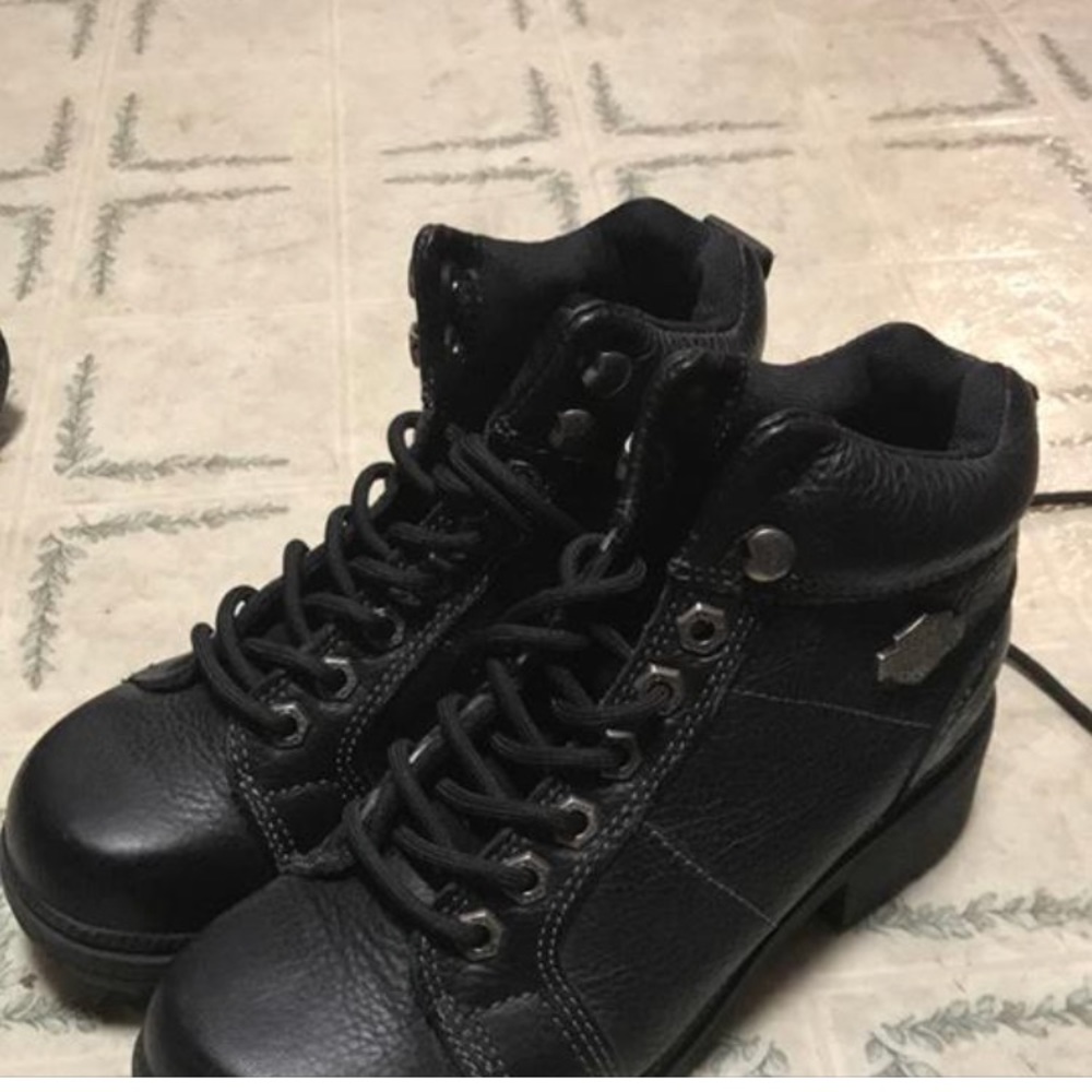 Nice Harley riding boots